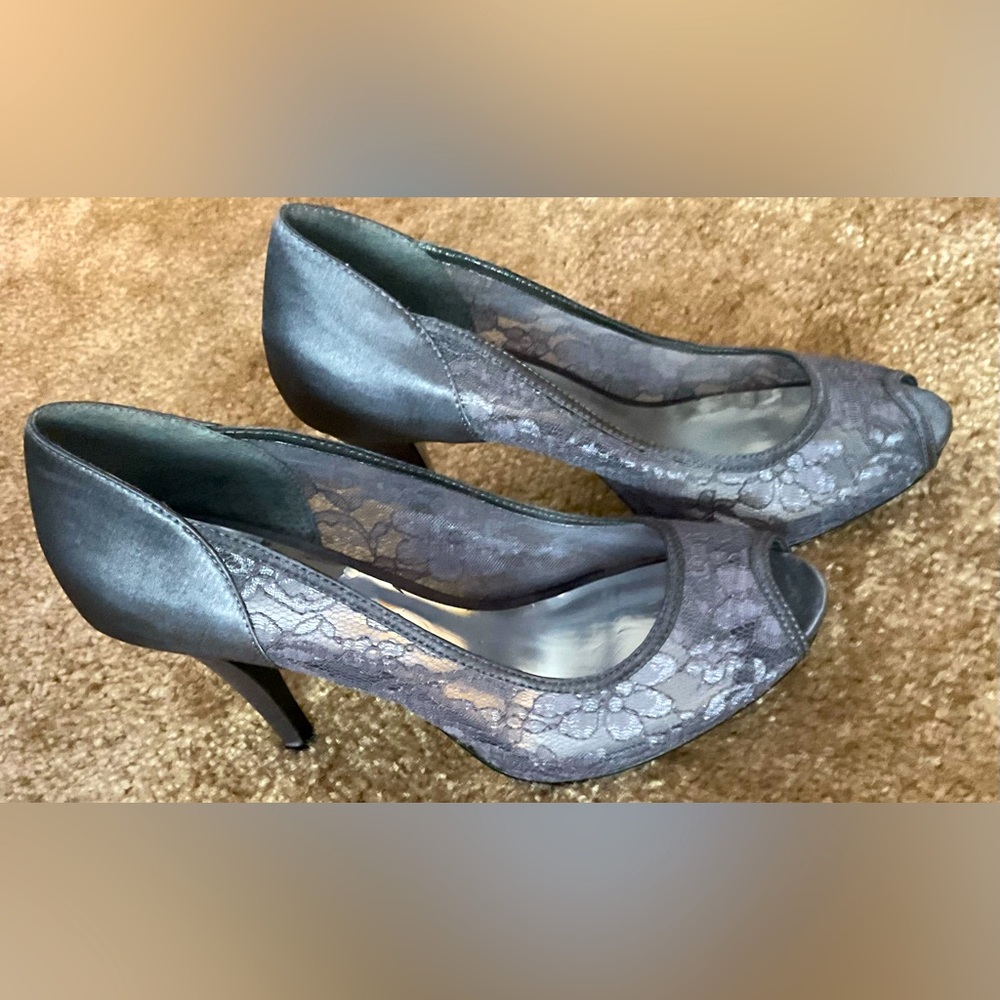 Style & Co Gray Peep toe heels
